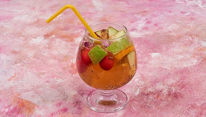 Você está visualizando atualmente Caipirinha de Frutas. Um drink com vários sabores! Descubra Como Fazer Caipirinha de Frutas!