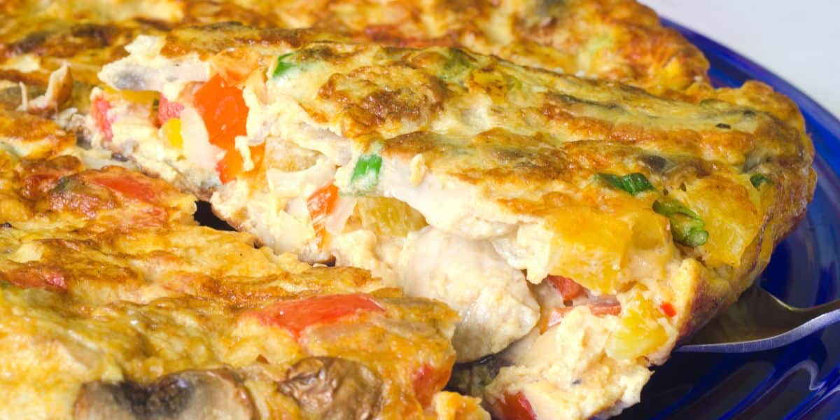 Você está visualizando atualmente Omelete de forno simples da vovó saboroso e bem levinho sua família vai adorar