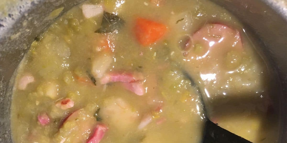 Você está visualizando atualmente Receita de sopa de ervilha com calabresa deliciosa e muito fácil para toda família